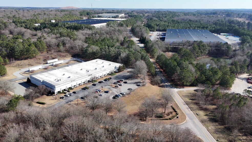 More Photos Of 1023 Barrow Industrial Pky, Auburn Unknown For Lease