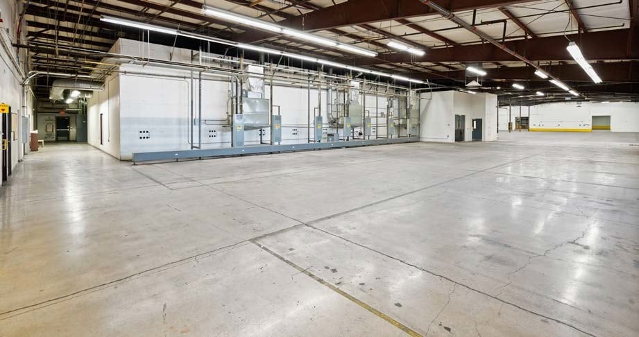 More Photos Of 6270 S Country Club Rd, Tucson Manufacturing For Sale