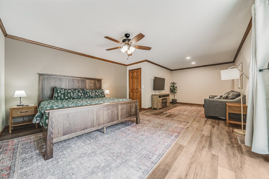 More Photos Of 23095 Buena Vista Rd, Rockbridge Apartments For Sale