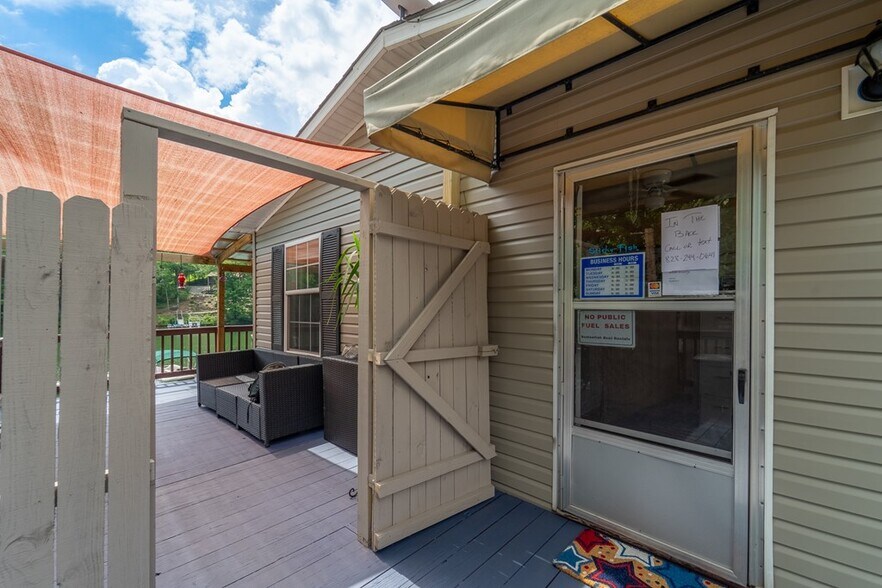 More Photos Of 270 Deyton Camp Rd, Robbinsville Marina For Sale