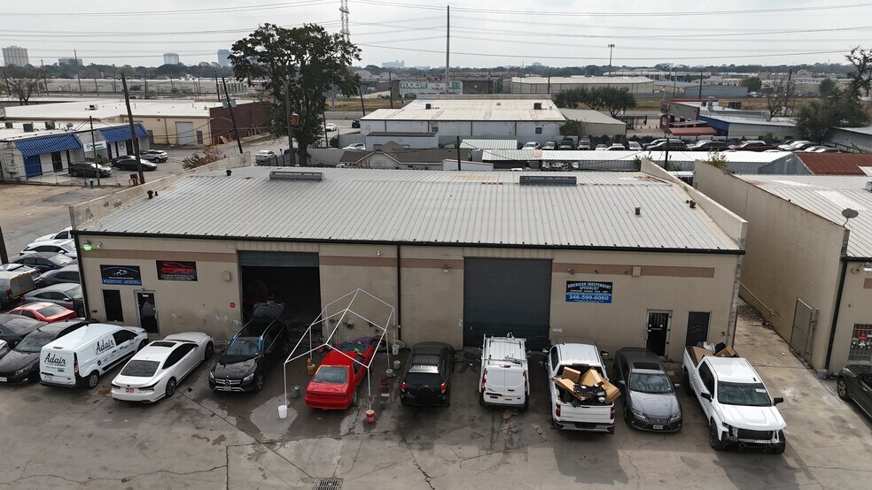 More Photos Of 3906 Waldo St, Houston Warehouse For Lease