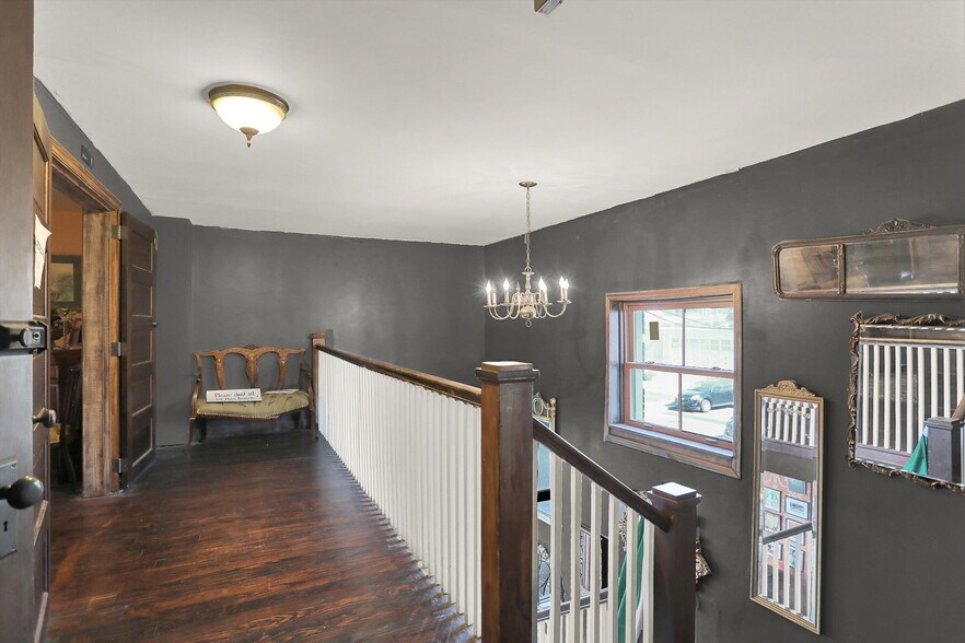 More Photos Of 111 S Walnut St, Edinburgh Theater Concert Hall For Sale