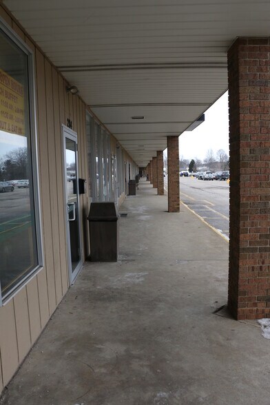 More Photos Of 230 Portland Way N, Galion Unknown For Lease