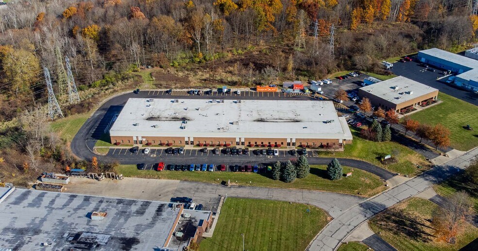 More Photos Of 7700 Hub Pky, Valley View Manufacturing For Lease