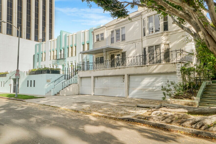 More Photos Of 728 S Genesee Ave, Los Angeles Apartments For Sale