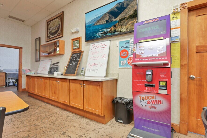 More Photos Of 509 S Wooster Ave, Strasburg Hotel For Sale