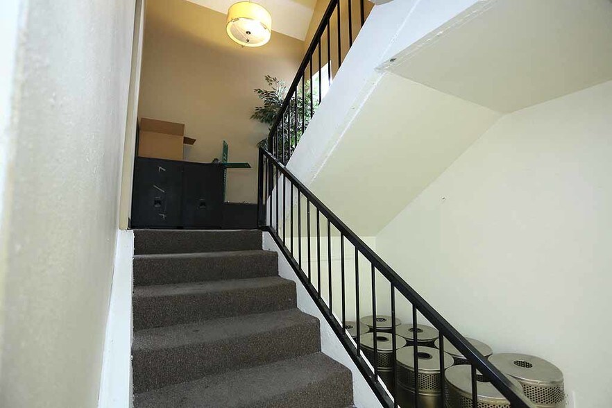 More Photos Of 4023 W Oquendo Rd, Las Vegas Warehouse For Sale