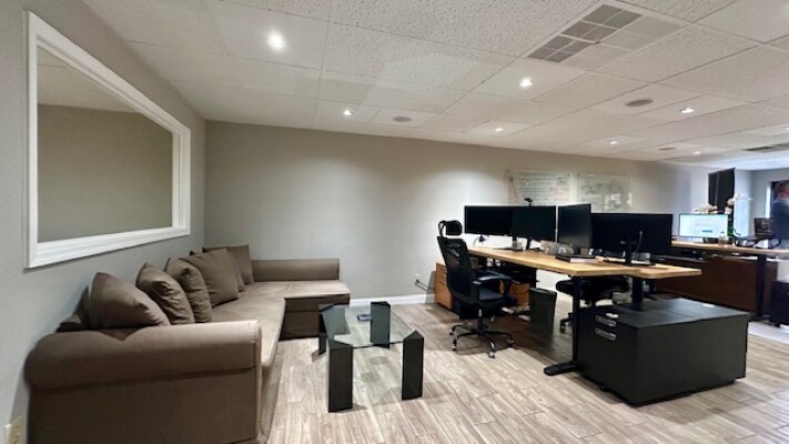 More Photos Of 4751 Conway Rd, Orlando Office For Lease