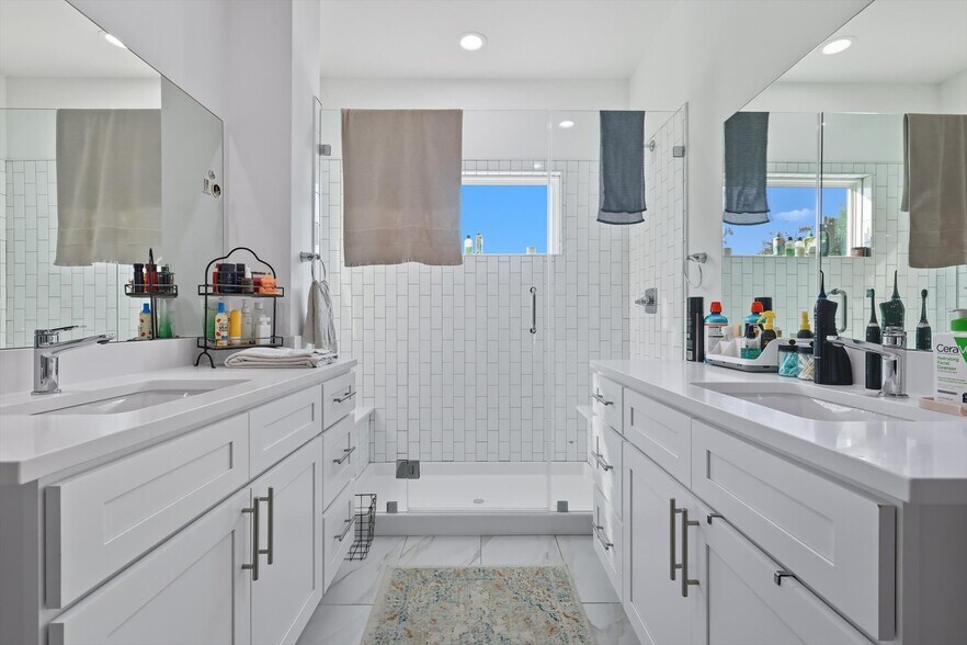 More Photos Of 5647 Live Oak, Dallas Apartments For Sale