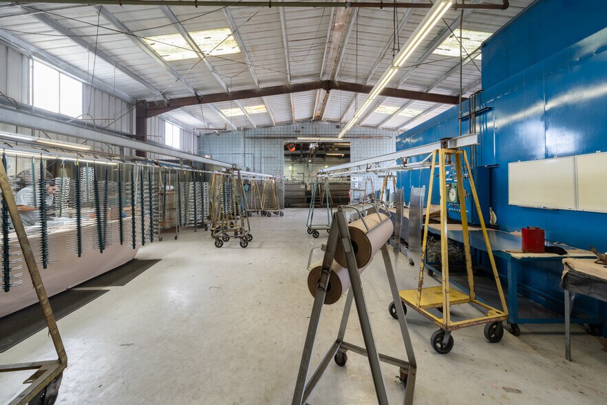 More Photos Of 424 E Dixon St, Compton Manufacturing For Sale