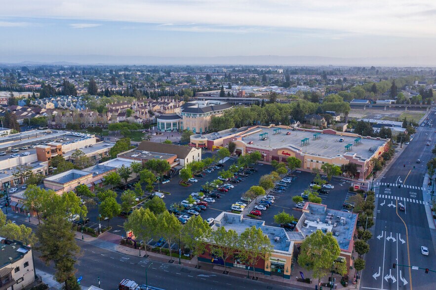 Primary Photo Of 22555 Mission Blvd, Hayward Unknown For Lease