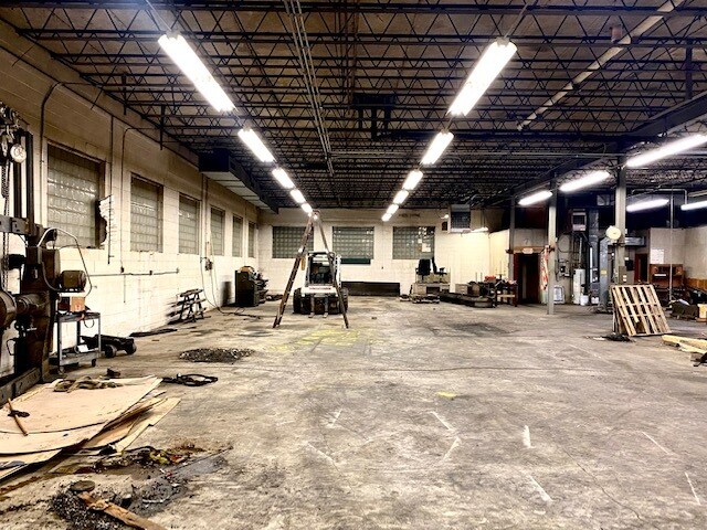 More Photos Of 3601 Blair Ave, Saint Louis Office For Sale