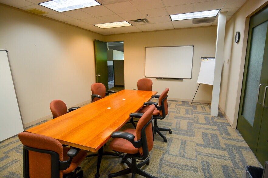 More Photos Of 888 Dayton St, Yellow Springs Warehouse For Lease