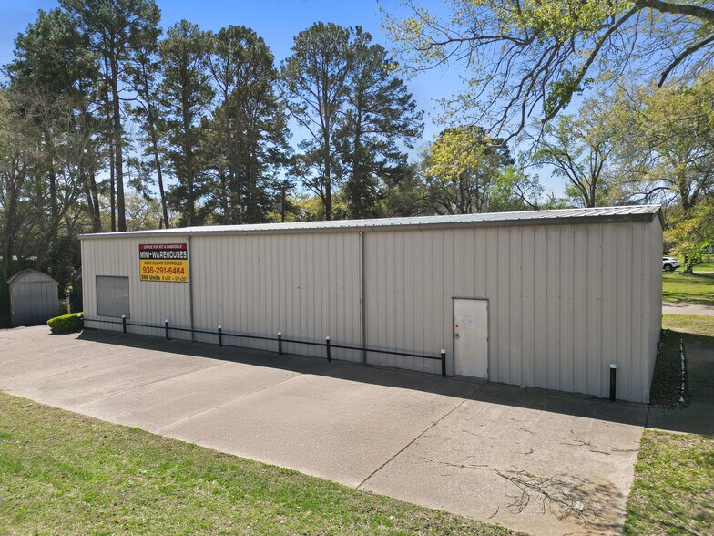 More Photos Of 209 State Highway 75 N, Huntsville Warehouse For Lease