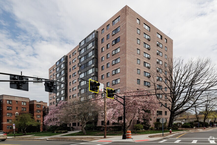 More Photos Of 90 Prospect Ave, Hackensack Apartments For Lease
