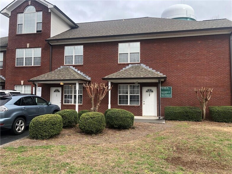 More Photos Of 113 Mountain Brook Dr, Canton Medical For Lease