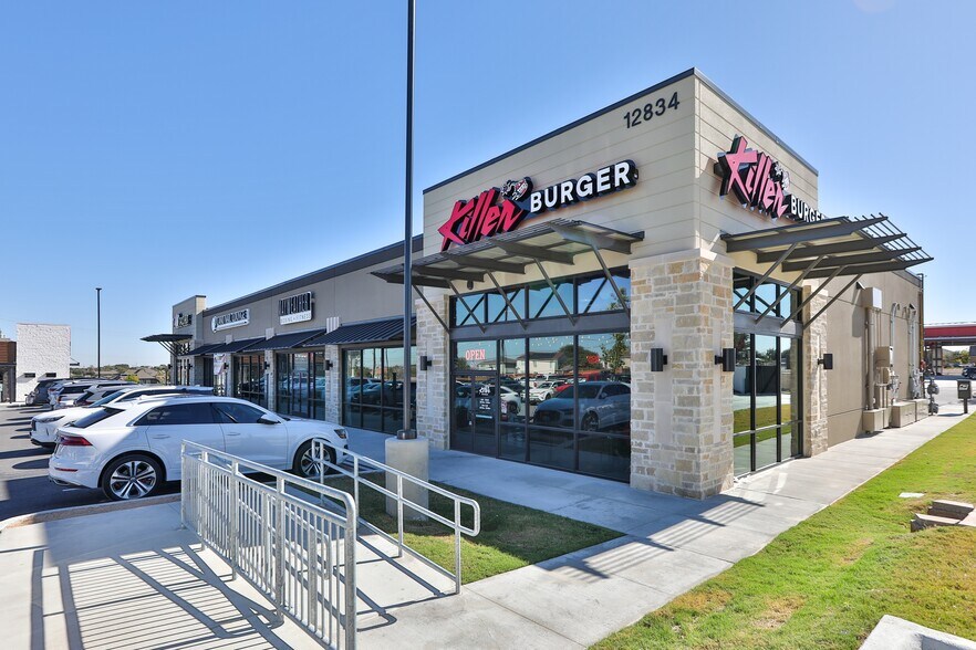 More Photos Of 12834 Potranco Rd, San Antonio Storefront For Sale