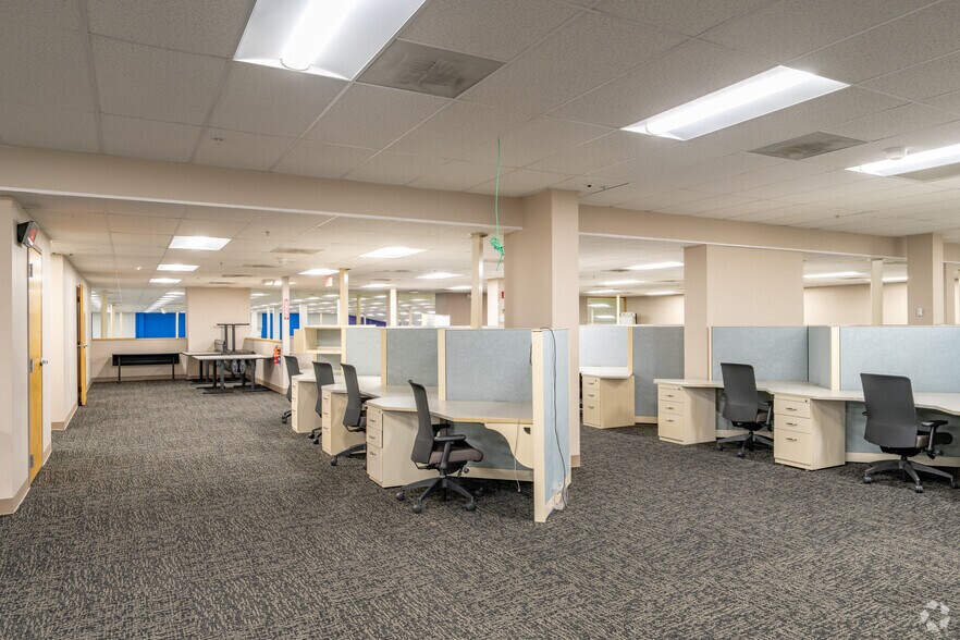 More Photos Of 20 Parker Ln, Perry Office For Sale