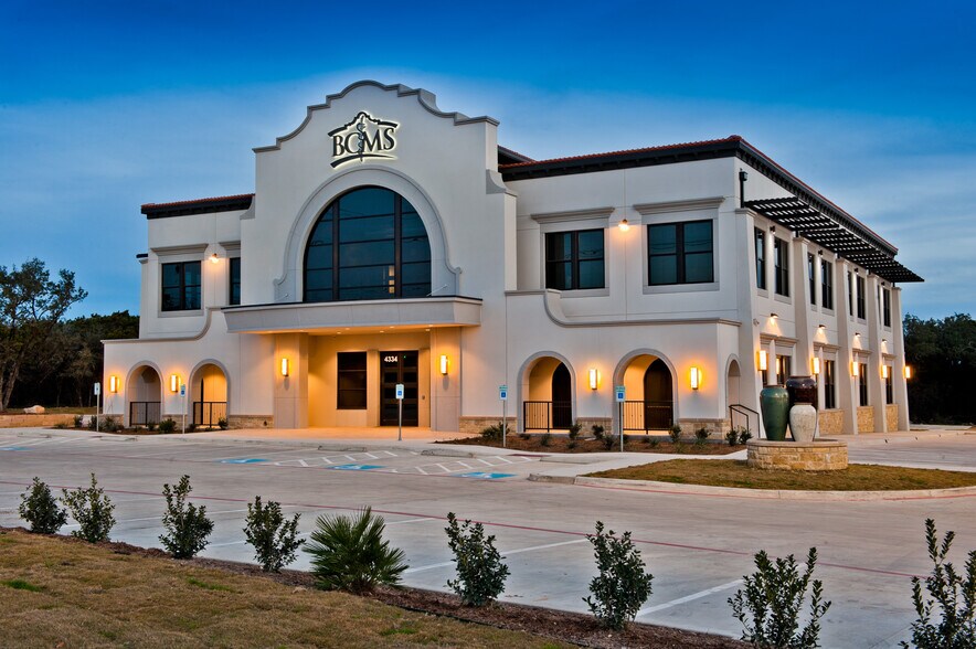 More Photos Of 4334 N Loop 1604 W, San Antonio Medical For Lease