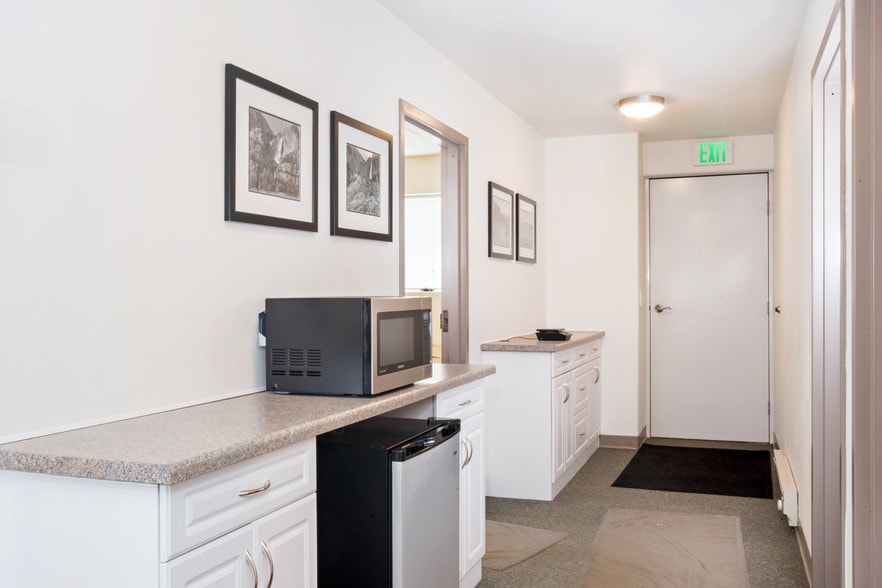 More Photos Of 2222 Mustang Dr, Silt Industrial For Lease