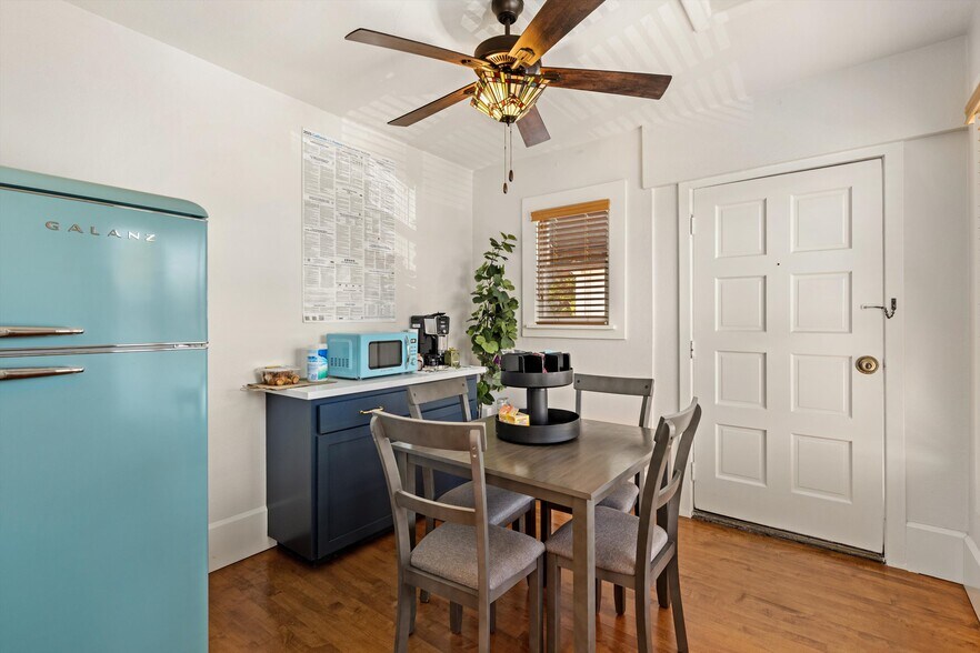 More Photos Of 106 Thorn St, San Diego Office Residential For Sale