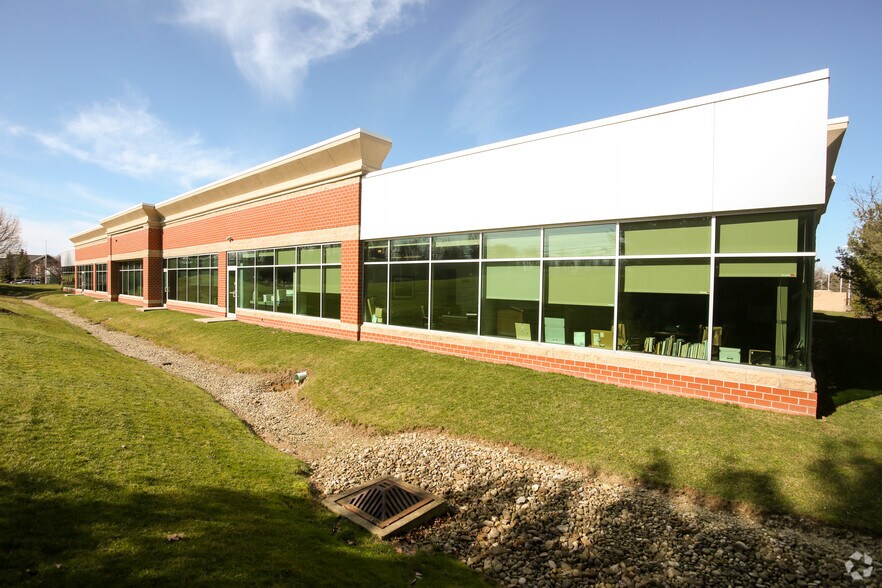 More Photos Of 8920 Canyon Falls Blvd, Twinsburg Unknown For Lease