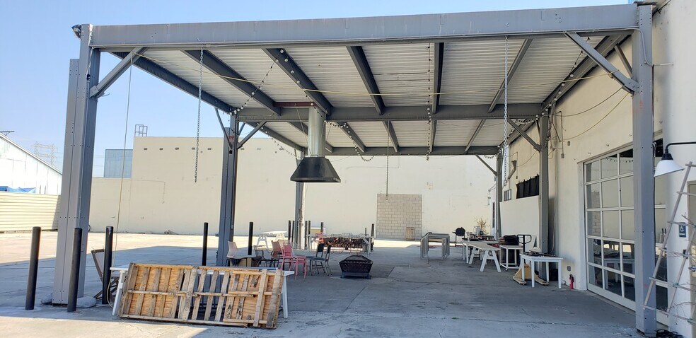 More Photos Of 3249 S La Cienega Blvd, Culver City Unknown For Lease