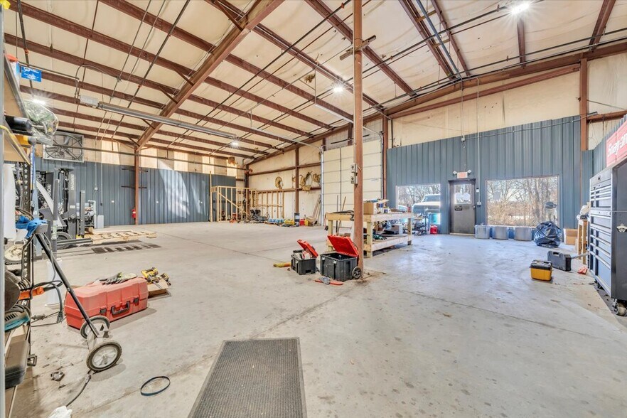 More Photos Of 81 5th Ave, Collinsville Manufacturing For Sale