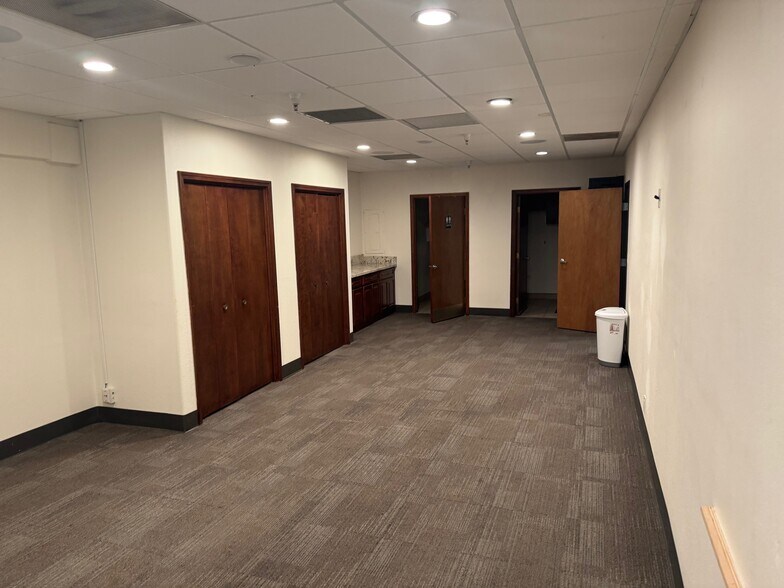 More Photos Of 1817 Maryal Dr, Sacramento Office For Sale