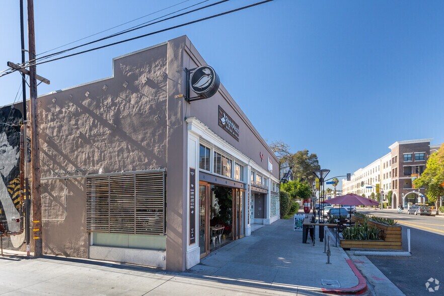 Primary Photo Of 412-420 E 4th St, Long Beach Storefront For Lease