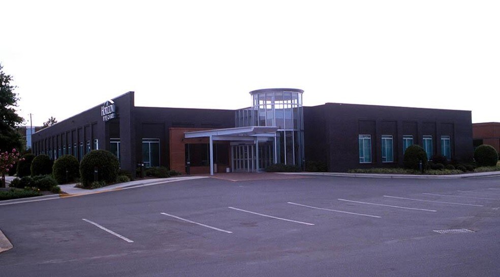 More Photos Of 10520 Park Rd S, Charlotte Medical For Lease