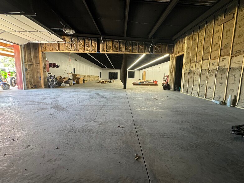 More Photos Of 613 N Main St, Piedmont Restaurant For Sale