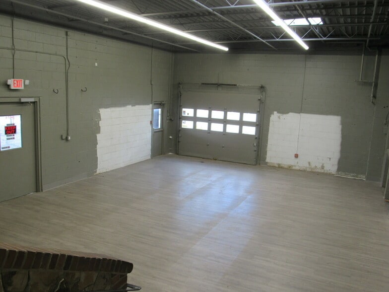 More Photos Of 50 Southeast Ave, Tallmadge Freestanding For Sale