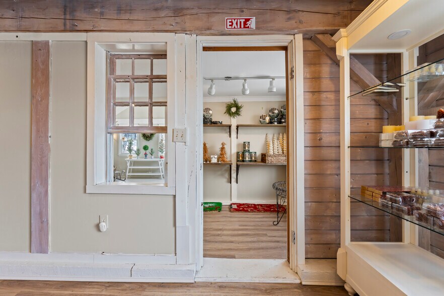 More Photos Of 2049 Post Rd, Wells Storefront Retail Office For Lease