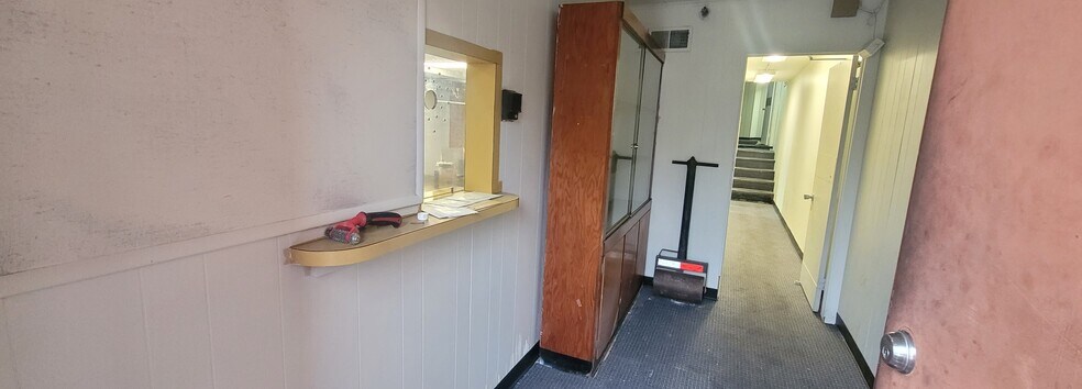 More Photos Of 1120 Oak Hill Ave, Youngstown Warehouse For Lease