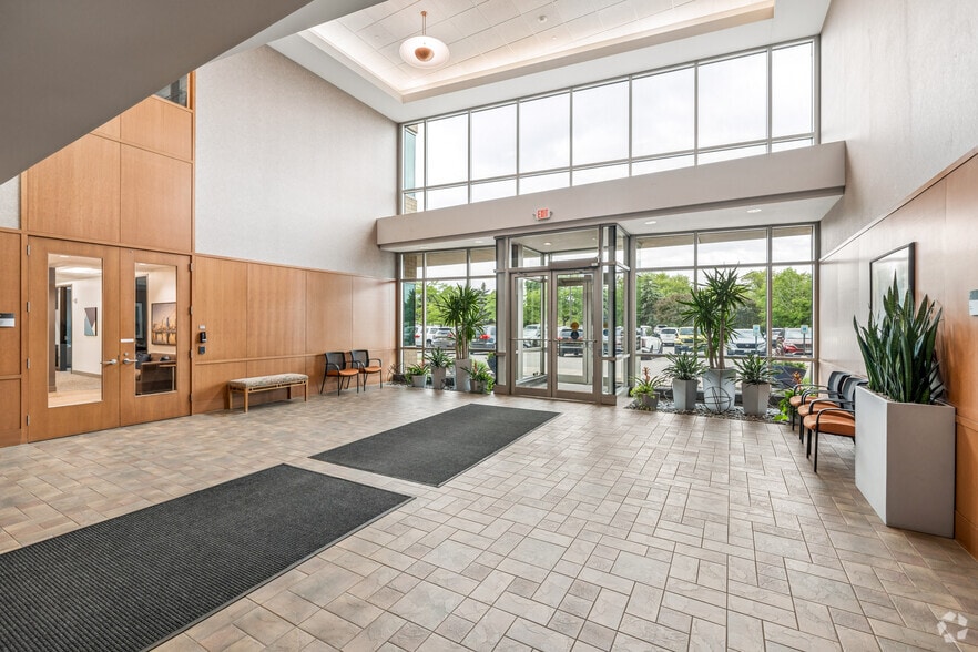 More Photos Of N16W23217 Stone Ridge Dr, Waukesha Office For Sale