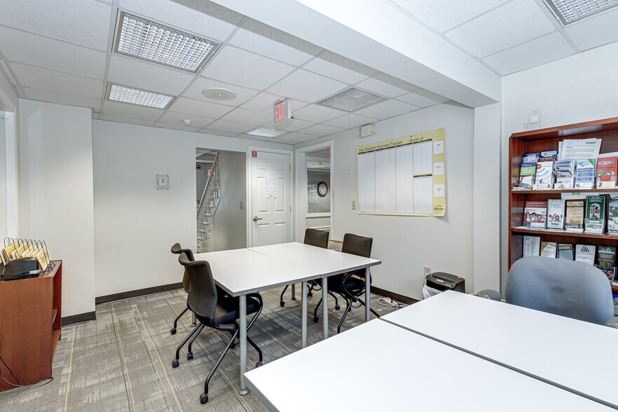 More Photos Of 221 S Main St, Flemington Office For Sale