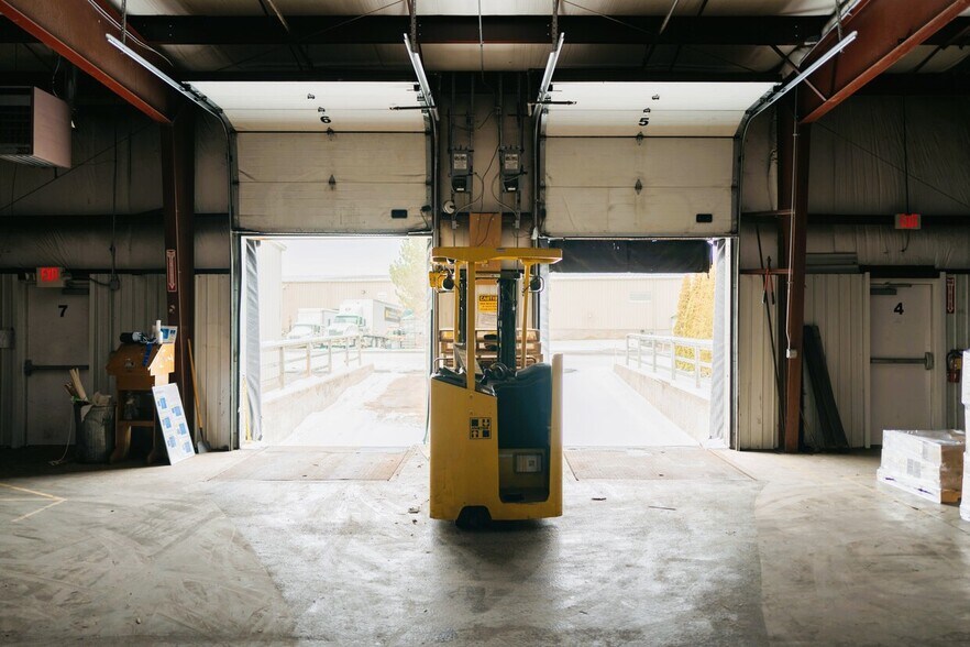 More Photos Of 2291 Traversefield Dr, Traverse City Manufacturing For Lease