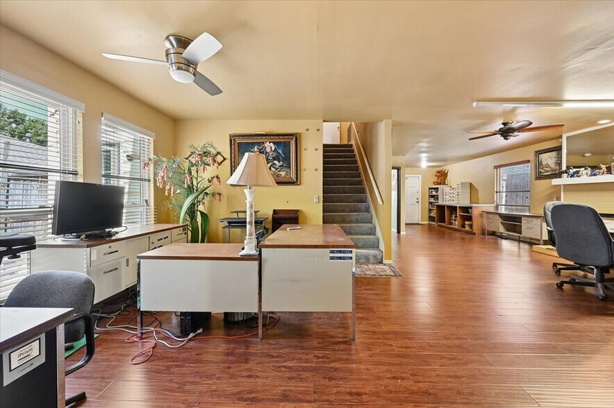 More Photos Of 4940 E 73rd St, Tulsa Office For Sale