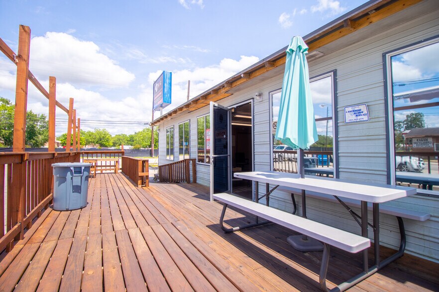 More Photos Of 539 N Frazier St, Conroe Auto Repair For Sale