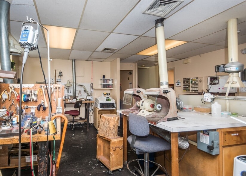 More Photos Of 25-29 Spring St, Waltham Office For Sale