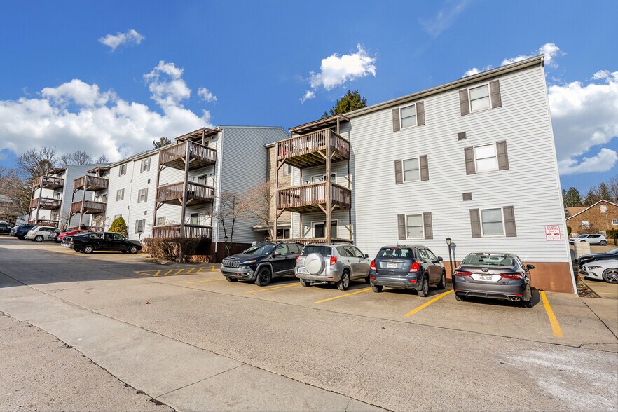 More Photos Of 940 Stewart St, Morgantown Apartments For Sale