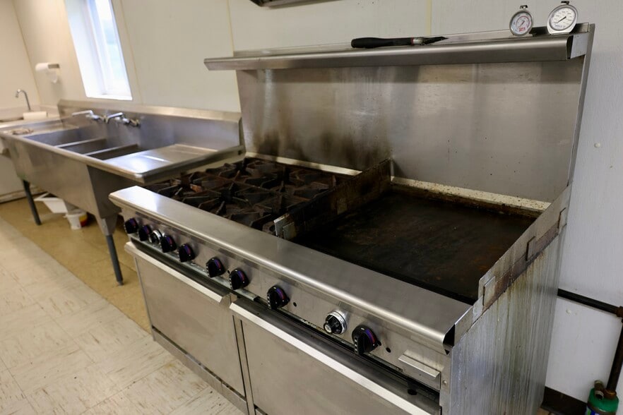 More Photos Of 145 Wedge Rd, Sandusky Specialty For Sale