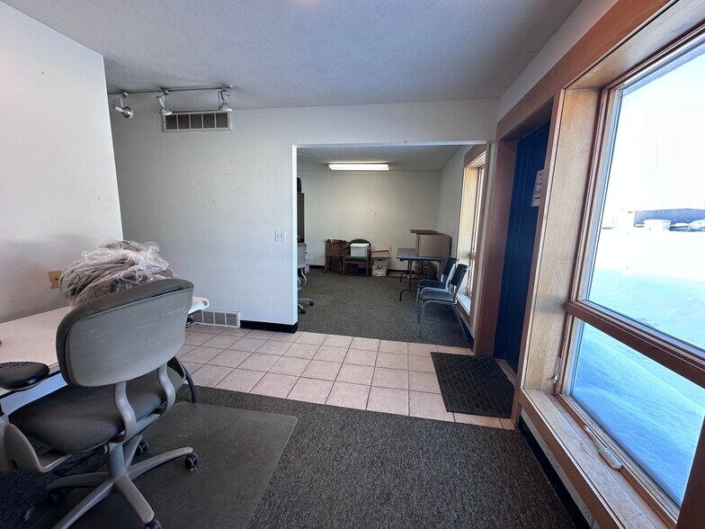 More Photos Of 3160 Continental Dr, Traverse City Warehouse For Sale