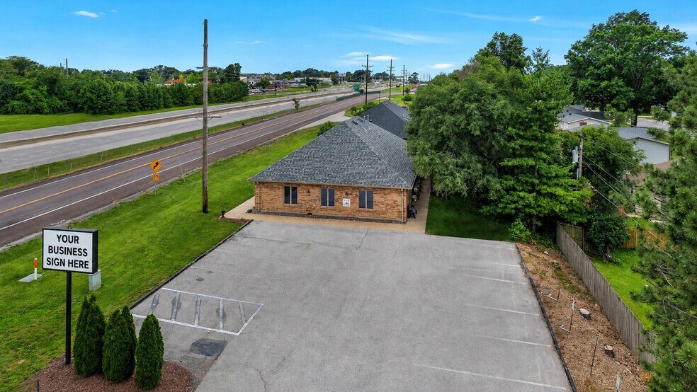 More Photos Of 763-765 W Terra Ln, O'Fallon Loft Creative Space For Sale