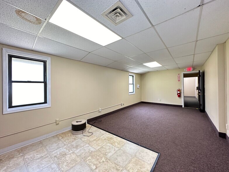 More Photos Of 1001 S 1st St, Fulton Apartments For Lease