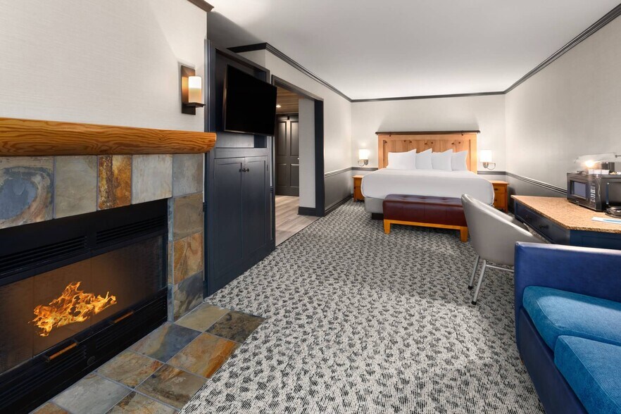More Photos Of 9565 Semiahmoo Pky, Blaine Hotel For Sale