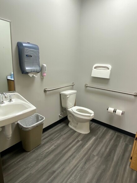 More Photos Of 17302-17330 Highway 3, Webster Unknown For Lease