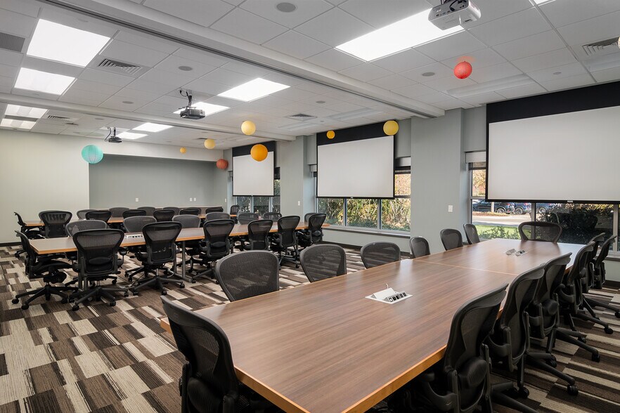 More Photos Of 8310 Excelsior Dr, Madison Unknown For Lease