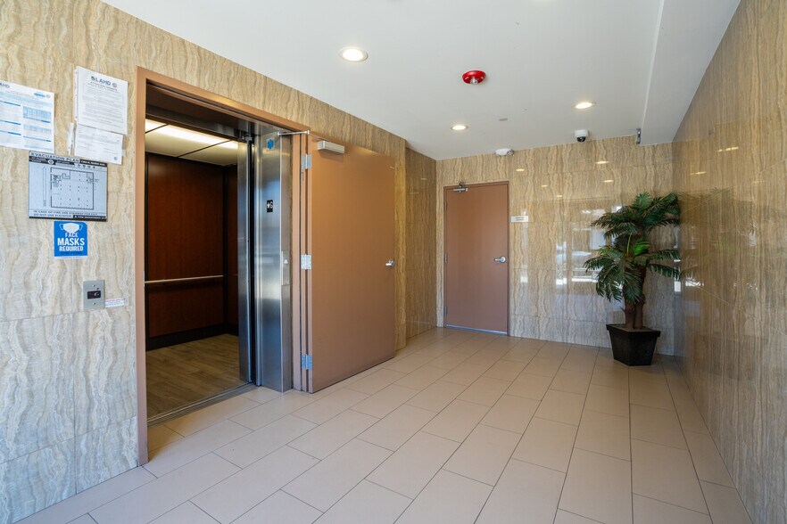 More Photos Of 7203 Rubio Ave, Lake Balboa Apartments For Sale